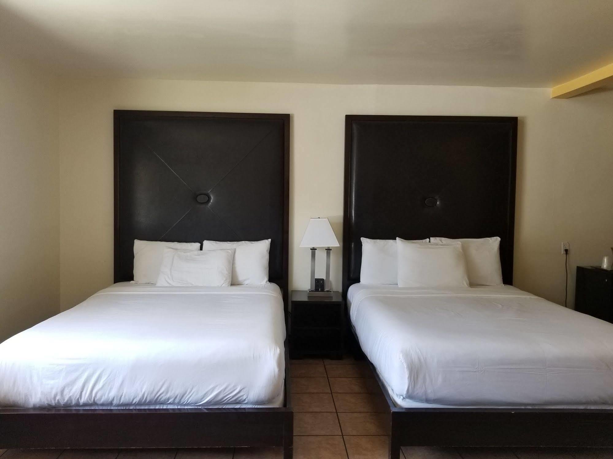 Casa Bella Inn Downtown La Лос-Анджелес Экстерьер фото