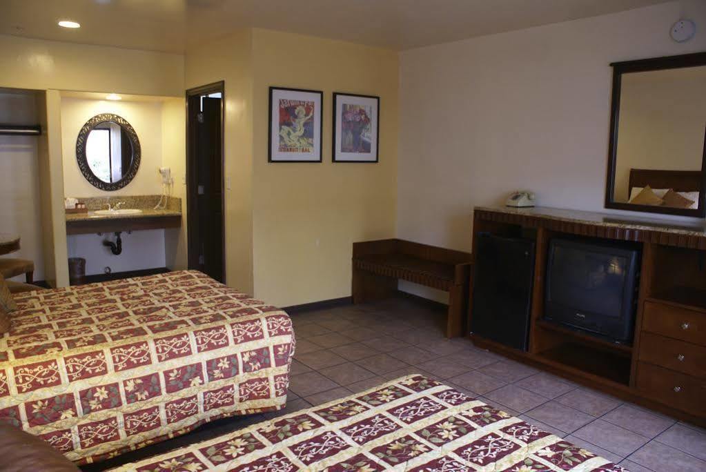 Casa Bella Inn Downtown La Лос-Анджелес Экстерьер фото
